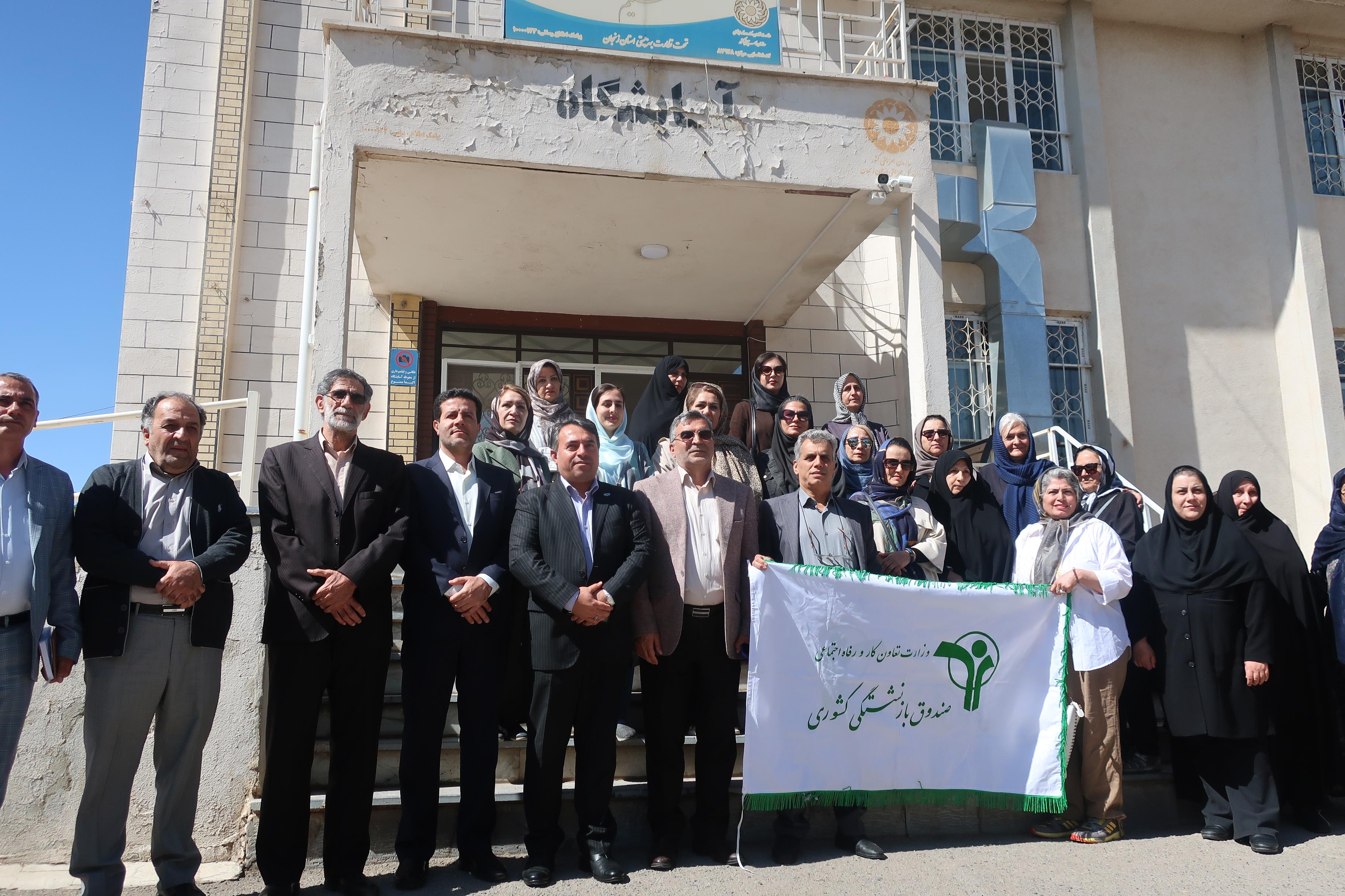 دیدار مدیران صندوق بازنشستگی کشوری استان زنجان ، شیر پگاه و خانه امید و از جمعی از بازنشستگان  از آسایشگاه سالمندان استان