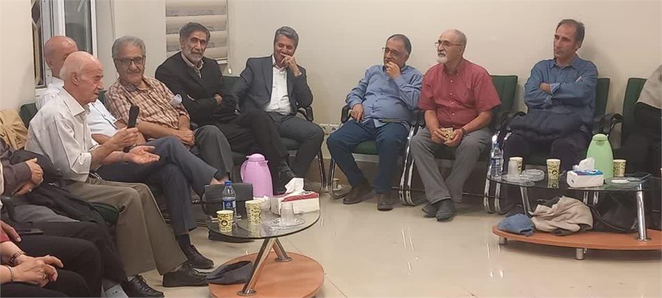 بازدید معاون شهرداری زنجان از خانه امید زنجان و تقدیر از برنامه‌های فرهنگی این مرکز